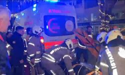 Ahşap merdiveni çöken marketin çalışanı yaralandı