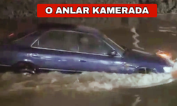 İzmir'de sel sularında gemi gibi ilerledi (VİDEO)