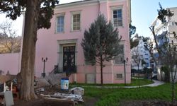 Atatürk'ün İzmir'e emaneti kaderine terk edildi