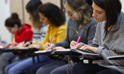 Notaların mürekkeple buluştuğu nokta: İzmir’de anlatılmayan öyküler gün yüzüne çıkıyor