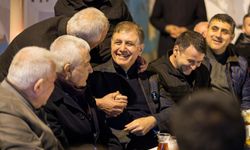 Başkan Tugay Kemalpaşa’da sahur sofrasına oturdu