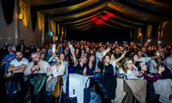 İzmir'de bir gecede dört yıldız sahneye çıktı