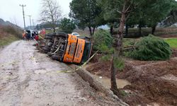 Balıkesir'de istinat duvarı çalışmasında  zemin çöktü