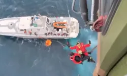 Denizde can pazarı; İki kişi kurtarıldı