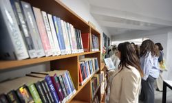 Gençliğin kalbi Konak’ta atıyor: Alsancak’taki merkez dolup taşıyor