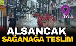 İzmir sağanağa teslim: Alsancak'ta esnaf tepkili