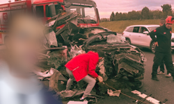 Otoyolda feci kaza: 1 ölü, 1 yaralı