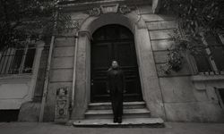 İzmirli Ceren Akın 'Baştan Doğarım' ile ses getirdi