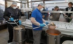 İzmir’de dayanışma ağı büyüdü: Büyükşehir milyonlara ulaştı