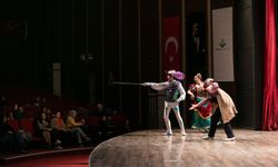 “Don Kişot” minik izleyicileri büyüledi