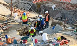 İş merkezi çöktü: Çok sayıda ölü var