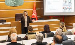 Bornova’da muhtarlara dijital dönüşüm desteği