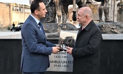 Ümit Özdağ Bornova’daki Abide-i Hürriyet Meydanı’nı ziyaret etti