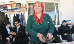 İzmirli gençler deniz çayırından ekmek üretti