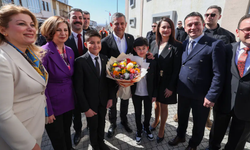 Özgür Özel Sivrihisar’da konuştu: 'Çiftçinin yüzünü güldürecek bir iktidar gelecek'