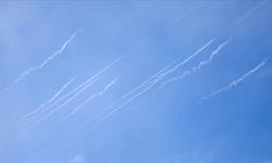 Dubai’de hava savunması sonrası panik: Şarapnel parçaları eve düştü, 4 kişi yaralandı