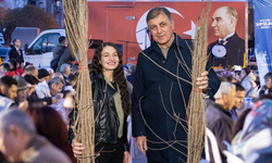 Başkan Tugay Beydağ'da fidan dağıttı iftar açtı