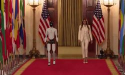 Melania Trump Beyaz Saray’da İnsansı Robotla Sahneye Çıktı