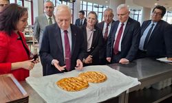 Prof. Dr. Haberal’dan taş fırın sürprizi: 'Organ da takarım, pide de yaparım'