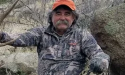 'Kupa Avcısı' Milyoner, Fil Sürüsünün Altında Kalarak Can Verdi!