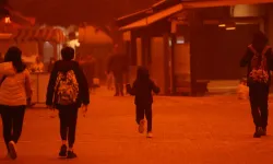 Gökyüzü kırmızıya büründü