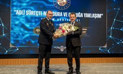 İzmir Adliyesi'nde Geleceğin Polislerine Tarihi Ders