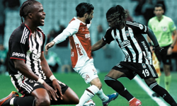 Beşiktaş direklere takıldı