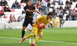 Altay'da Kalede Büyük Özveri: Ulaş İğneyle Sahaya Çıktı