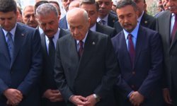 Bahçeli'den Türkeş'in kabrine ziyaret