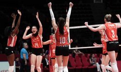 Eczacıbaşı üçüncülüğü kaptı