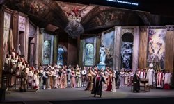 Tosca operası İzmir'de prömiyer yaptı