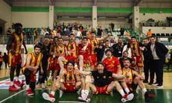 Göztepe Potada Yarı Finalin Kapısını Araladı