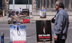 İzmir'de duraklarda “Bir Fotoğraf Bin Çığlık” sergisi