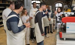 Otizmli gençler kahveyle hayata tutunuyor: Barista eğitimiyle istihdama ilk adım