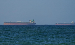 Hürmüz boğazında alarm: Ateşkese rağmen gemi trafiği normale dönmedi