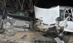 Tehlikeli sollama faciaya dönüştü: Ödemiş’te zincirleme kazada 1’i ağır 4 yaralı