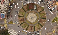 İzmir’in simgesi 9 Eylül Meydanı baştan değişti