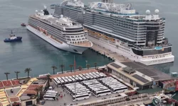 Kuşadası'nda kruvaziyer bereketi