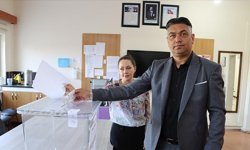 İzmir’de çifte vatandaşlar sandık başında: Bulgaristan seçimlerinde uzun kuyruklar oluştu