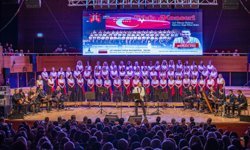 Konserin geliri üniversitelilere burs oldu