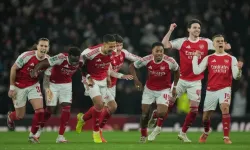 Premier Lig'de şampiyon Arsenal!
