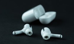 Apple’dan Dev Adım: Kameralı AirPods Testlerde Sona Yaklaştı