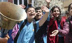 Bakan sinyali verdi! Ara tatiller kaldırılıyor, yaz tatili uzuyor