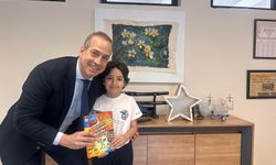 Uzay Kaan İnce’den Yiğit Tatış’a imzalı kitap