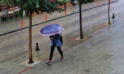 Meteoroloji’den peş peşe sağanak uyarısı: Çok sayıda il için alarm verildi