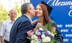 Özgür Özel'in kızı avukat oldu, cübbeyi giydi