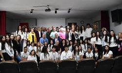 İzmir İnönü Anadolu Lisesi geleneksel bahar şenliği ve boyoz gününde yarım asırlık çınarları buluşturdu