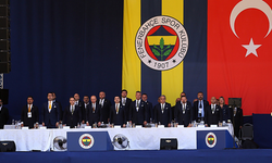 Fenerbahçe kongresi gergin başladı: Tribünlerdeki arbedeyi emniyet güçleri ayırdı
