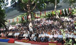 Ödemiş’in bereketli toprakları festivalle şenlendi: Bademli’de çifte gurur