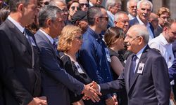 Yapay zeka o tokalaşmayı inceledi: Liderlerin beden dilleri ne anlatıyor?
